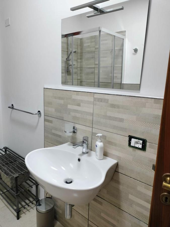 Villa Letizia Rooms & Apartments Noto Bagian luar foto
