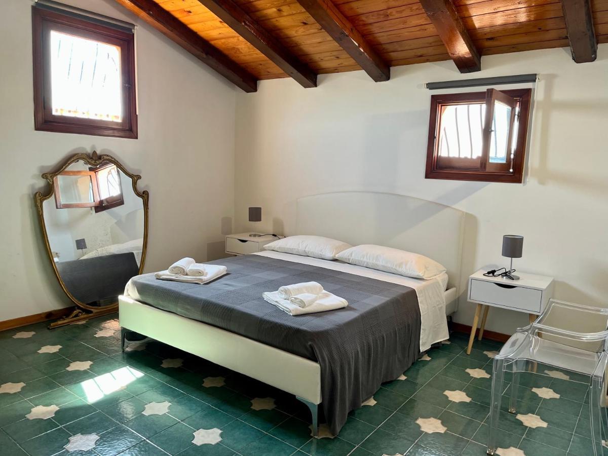 Villa Letizia Rooms & Apartments Noto Bagian luar foto