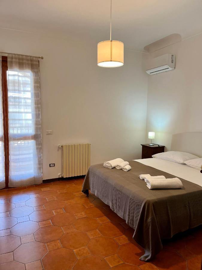 Villa Letizia Rooms & Apartments Noto Bagian luar foto