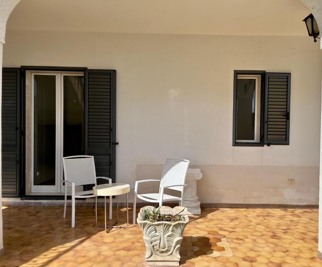 Villa Letizia Rooms & Apartments Noto Bagian luar foto